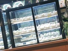 面包甜点陈列柜-圣罗巴海鲜自助(黑金店)