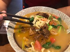 坊门牛筋牛腩手擀面-坊门老街(宜山路店)