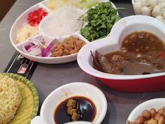 -官塘陈记鱼生·潮汕砂锅粥·牛肉火锅(潮枫路总店)