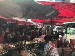 -瓦洛洛传统市场