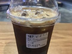 -瑞幸咖啡(凤凰海负一楼美食街店)