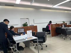 -上海宝信宝马4S店