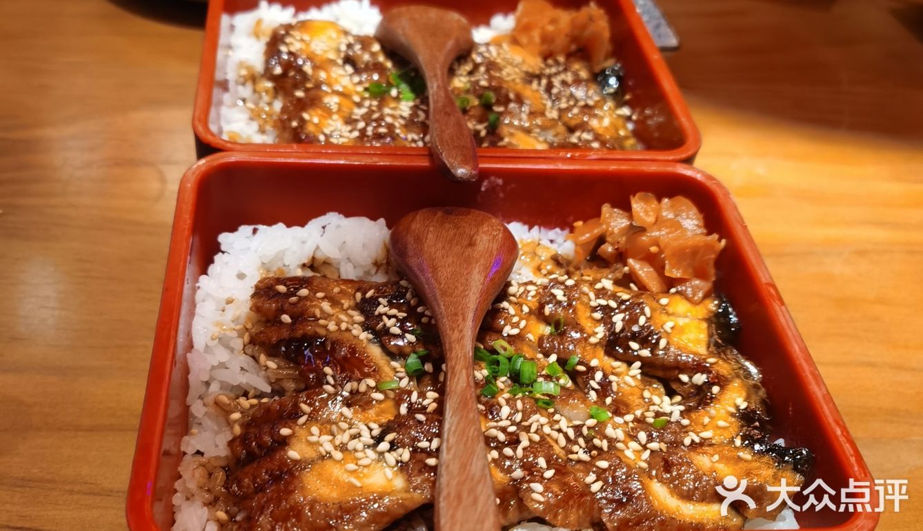 「白石の深夜食堂(青岛万象城店)」 店面不是很大