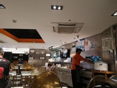 -新大咀港式茶餐厅(宝山万达店)