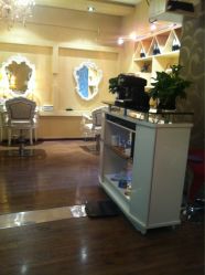 JS发型会所-构想时尚发型会所