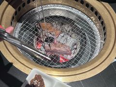 -山川小町·极番烧肉(新地假日广场店)