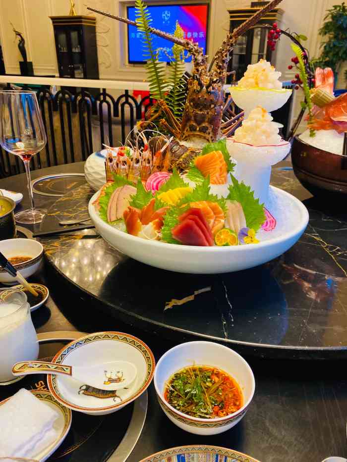 海宴湖景餐厅-"同事团队欢聚一堂,刘姐的艳拍照技术,本来.