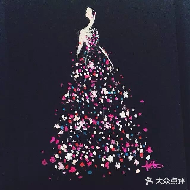 美女的服装手绘作品，又一次被震惊了🍃🍃