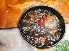 -老牌坊云南鱼豆花火锅(哈西万达店)