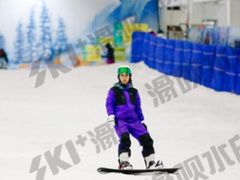 -乔波室内滑雪场