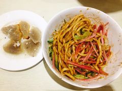 -黑八私房老北京炸酱面