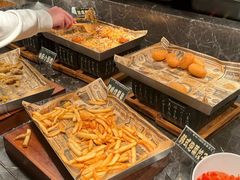 -金马门国际美食百汇(珞喻路店)