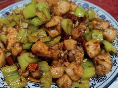 辣子鸡丁-北大地皖峰饭馆