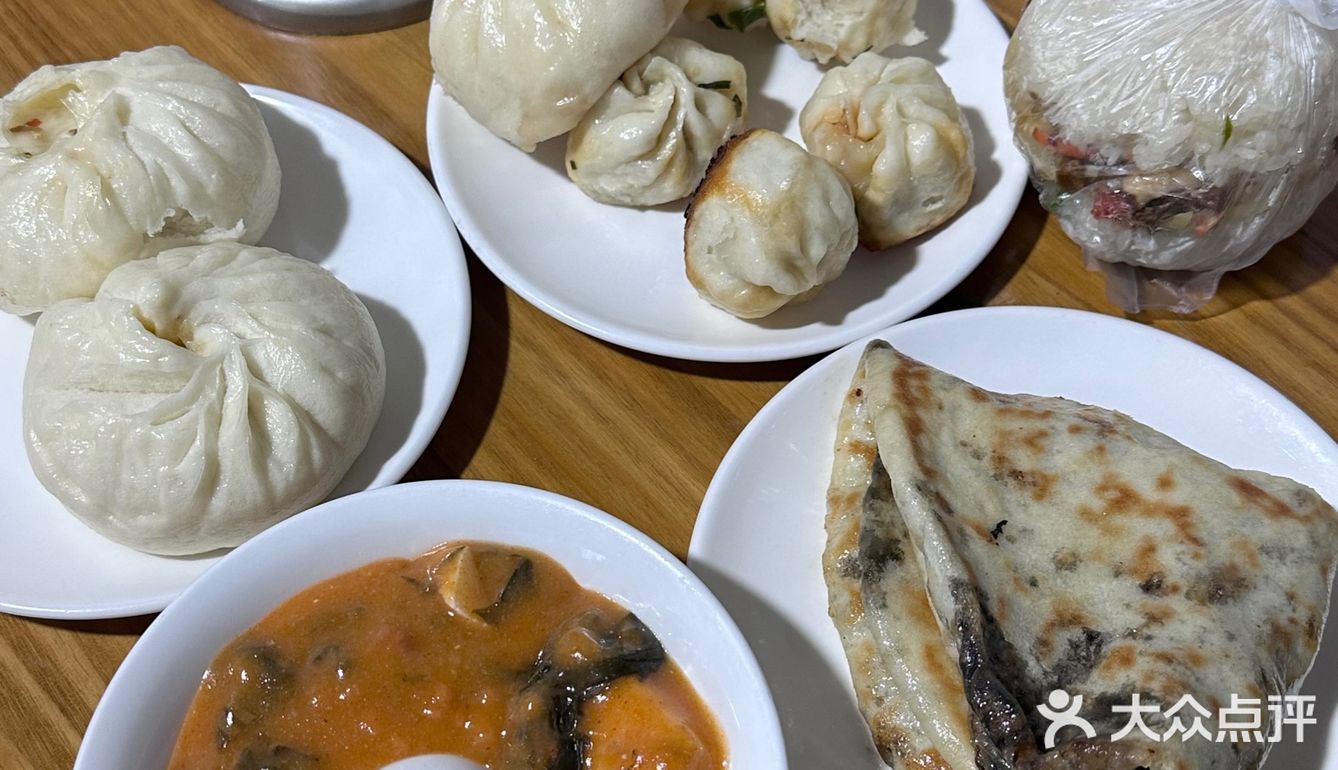 千岛湖大桥旁边的早餐店