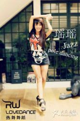 钢管 特色爵士老师-STUDIO E POLE DANCE