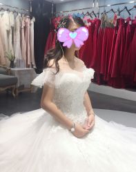 -艾米丽婚纱礼服