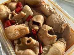 -梁老三麻辣鸡头(汝河小区店)