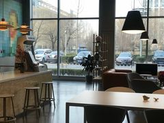 靠窗位-dotcom coffee古点咖啡(致真大厦店)