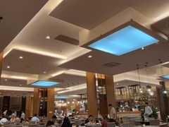-华邑酒店·鲜艳全日自助餐厅