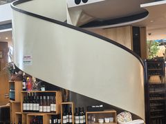 -盖达尔·阿利耶夫国际机场