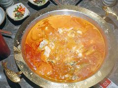 -野山舂·贵州现舂酸汤牛肉(东山店)