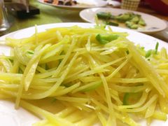 青椒土豆丝-光明顶山庄