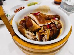 至爱玫瑰桶子油鸡-太兴餐厅(东方广场分店)