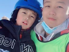 -荣盛康旅野三坡滑雪场