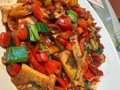 -阿瓦山寨·湘菜现炒·剁椒鱼头王(咸阳总店)