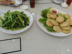 -覃记海鲜美食餐厅
