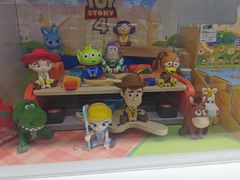 -泡泡玛特POPMART(杭州乐堤港店)
