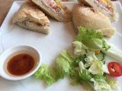 吞拿鱼帕尼尼-必胜客(松雷店)