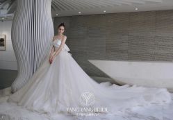 -洋洋婚纱品牌集合店