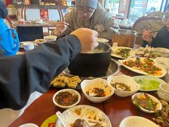 -鲁朗纳麦石锅鸡庄园
