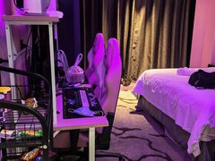 -粤塔x电竞酒店(深圳龙华大浪后浪新天地店)