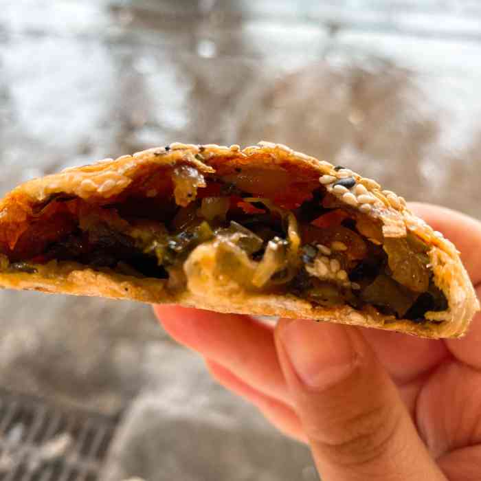 温记永泰葱饼(鼓山店)-"[薄荷]环境:店铺在马路边,就在宜家出.