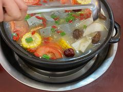 山药腊肉腊排养生汤锅-花水湾红太阳牛肉汤锅
