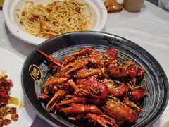 -肥肥虾庄·金牌油焖大虾(首义路店)