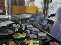 自助取餐区-草庐酒家