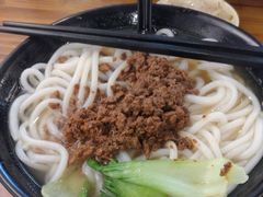 -丽虹云南过桥米线(兴工街店)