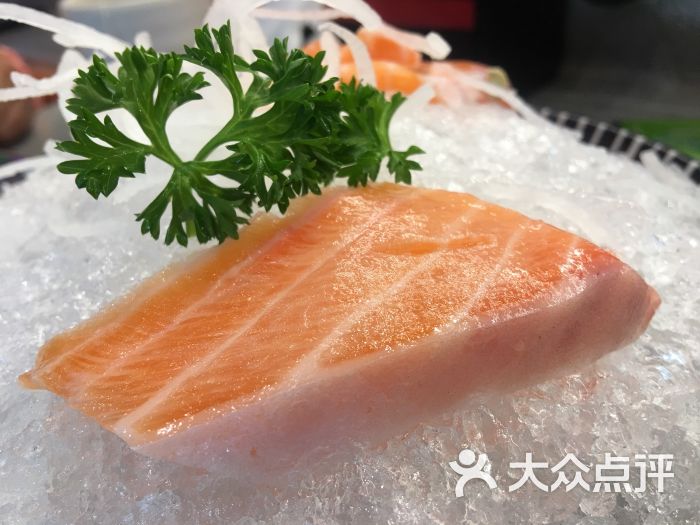 友壹町寿司·料理(东方广场店)三文鱼腩刺身图片 第1张