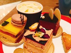 -咖啡苑自助餐厅·中国大饭店