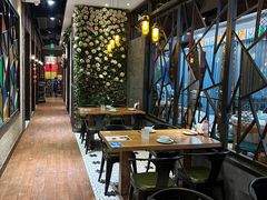 -金牌老碗时尚陕菜(王府井百货店)