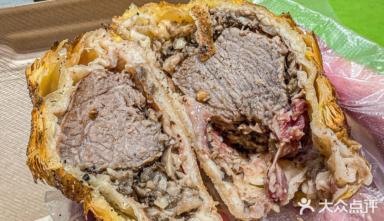 我前面的小哥哥一口气买了8个⁉️