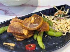 -雪乡人家东北菜·铁锅炖一切(高斯路店)