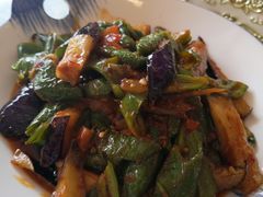 -马尔龙新疆饭店·清真(瑞景店)