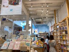 -猫的天空之城概念书店(杭州南宋御街店)