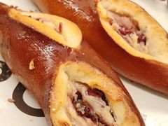 -HOT CRUSH趁热集合·现烤面包(上海环球港店)
