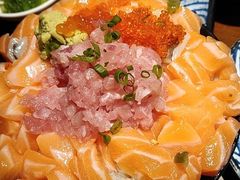三文鱼火山丼-魔丼屋(日月光店)
