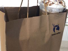 -瑞幸咖啡(武汉摩尔城L2层店)